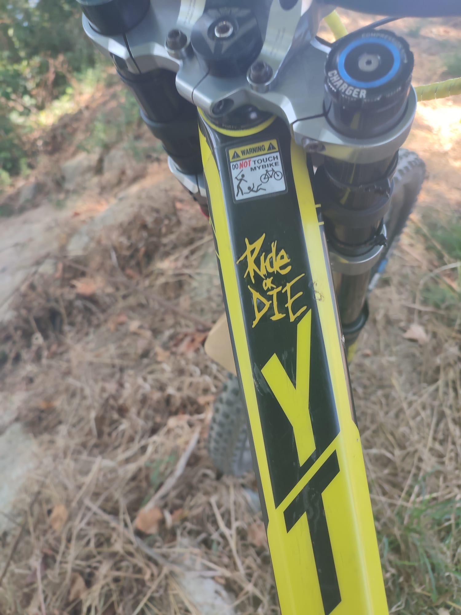 Yt tues Downhill