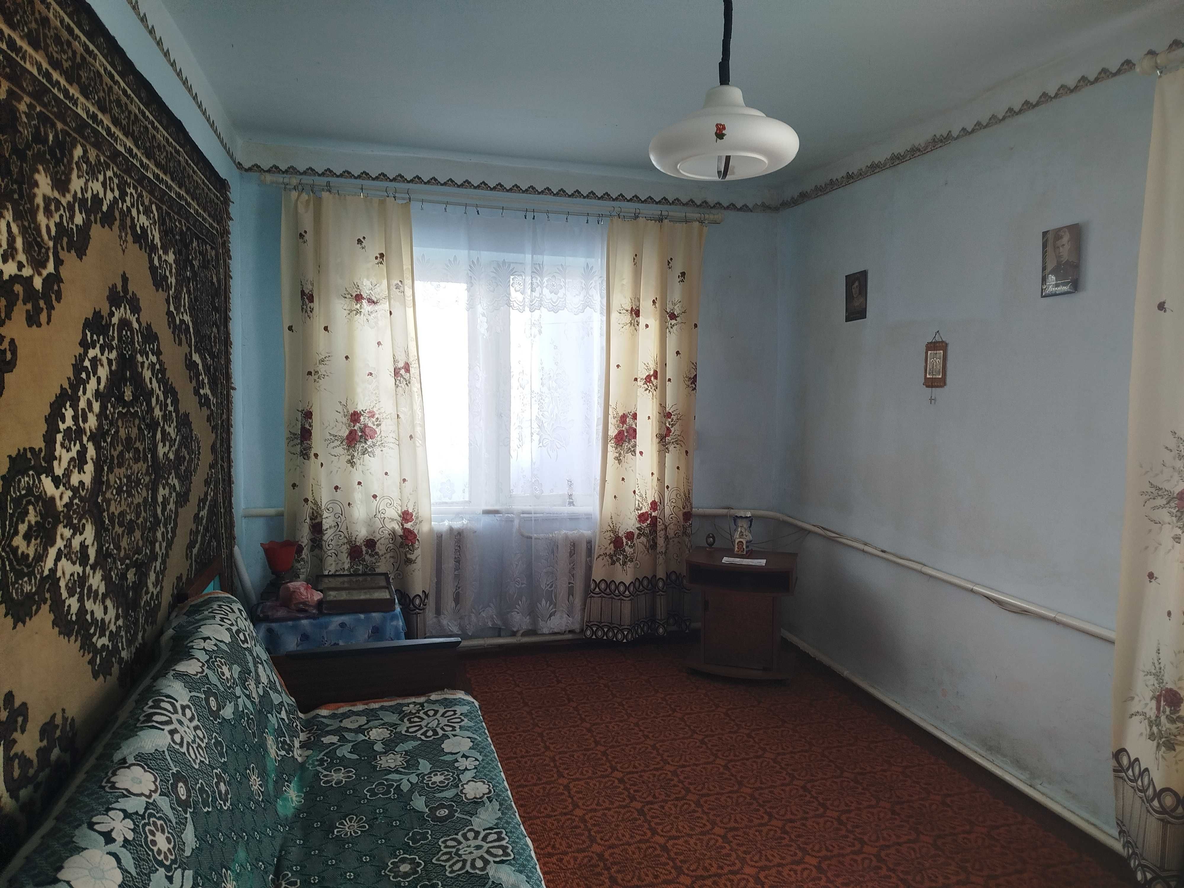 Продається двокімнатна квартира
