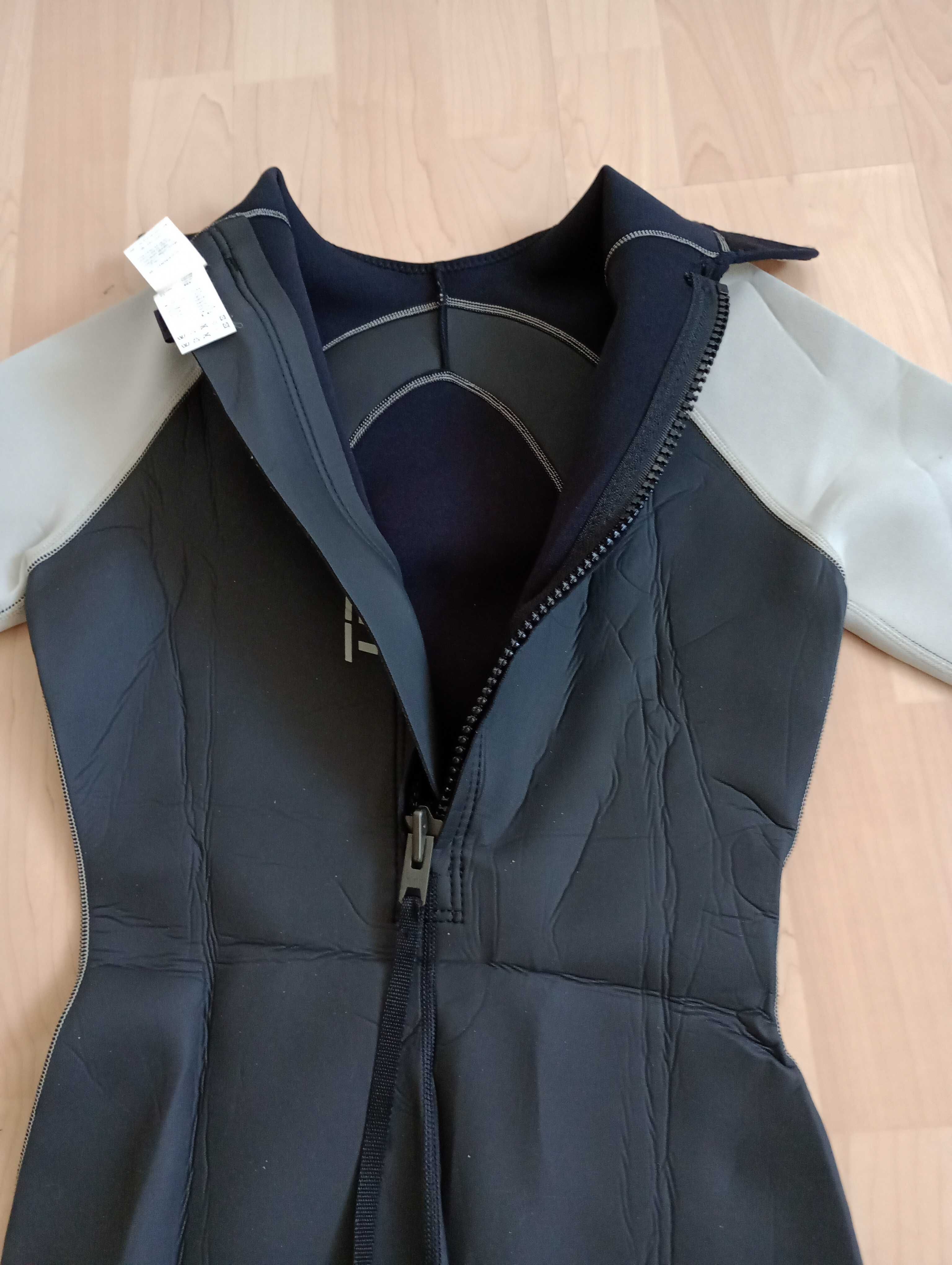 Pianka neoprenowa Tribord rozmiar XS na 12-13 lat