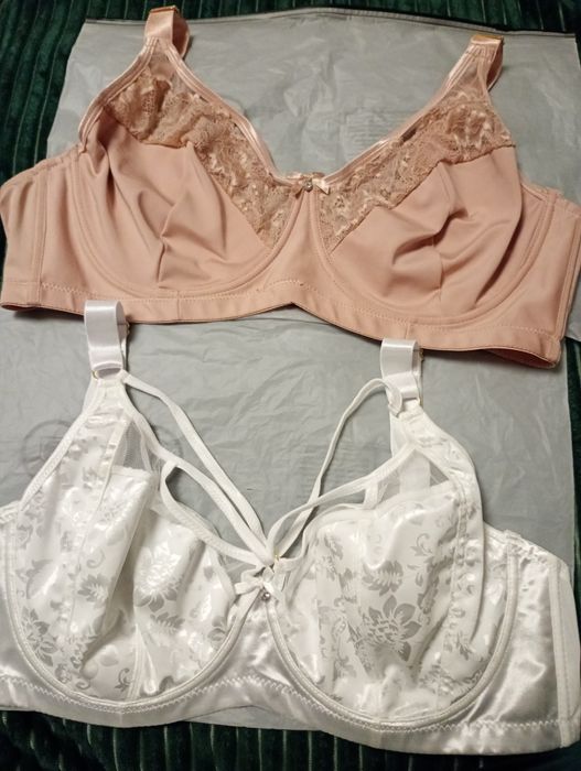 Nowe biustonosze 95E