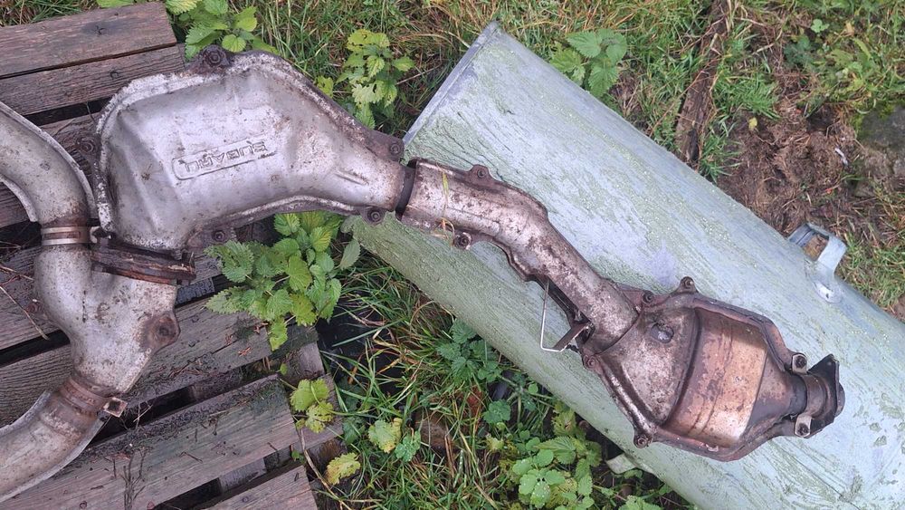 Układ wydechowy wydech katalizator kolektor  Subaru 2.0