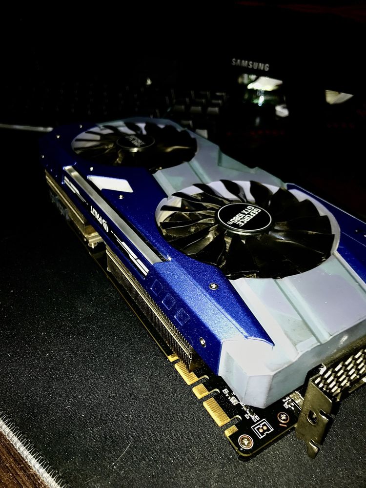 ПРОДАЕТСЯ !!! видеокарта 1080ti 11gb GameRock