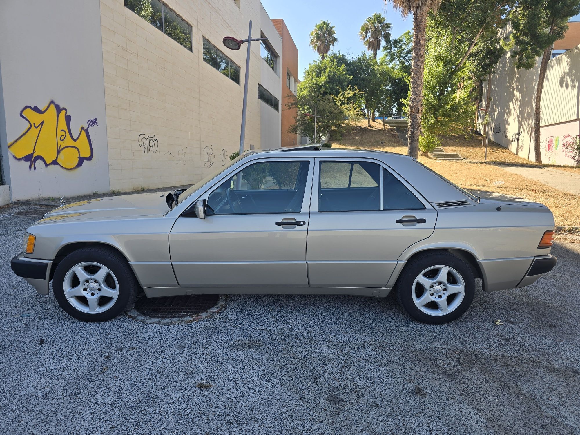 Mercedes Benz 190D 2.5