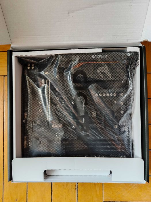 Комплект AMD Ryzen 7 5700Х + Gigabite Aurus Elit b550m AM4, нове