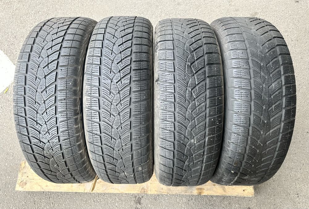 Шини 225 65 17 102T Goodyear UltraGrip Ice SUV комплект