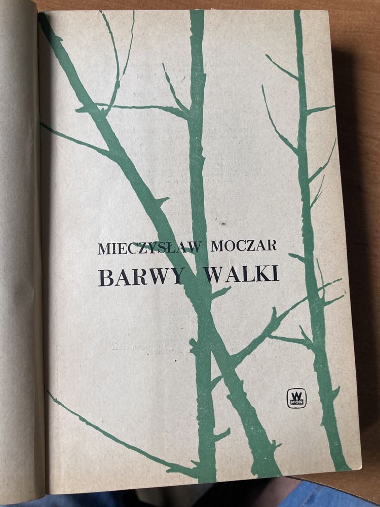 Książka pt,,Barwy walki”1968 MON