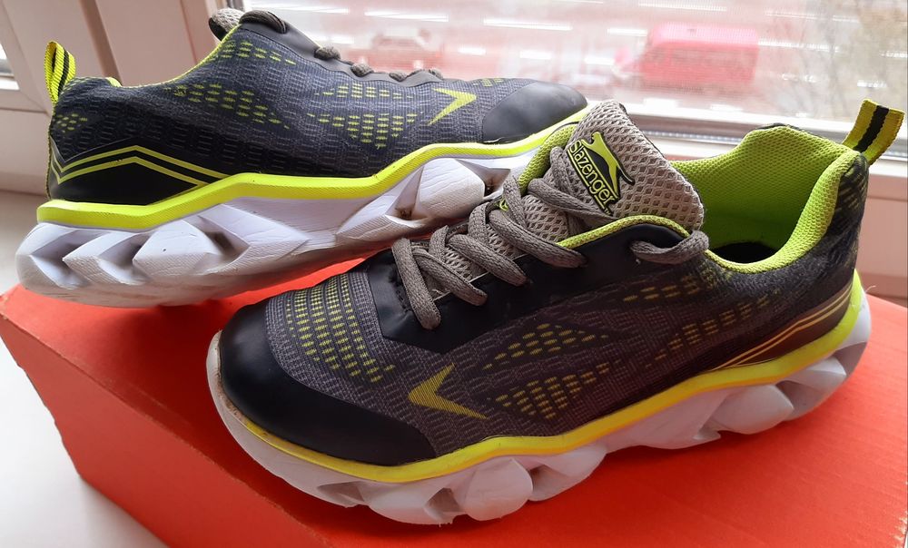 Кроссовки slazenger p33 (20,5 см)
,оригинал
