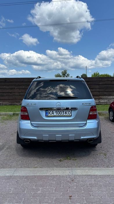 Mercedes-Benz ML-500
