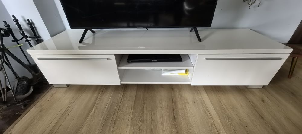 Szafka rtv biały połysk.