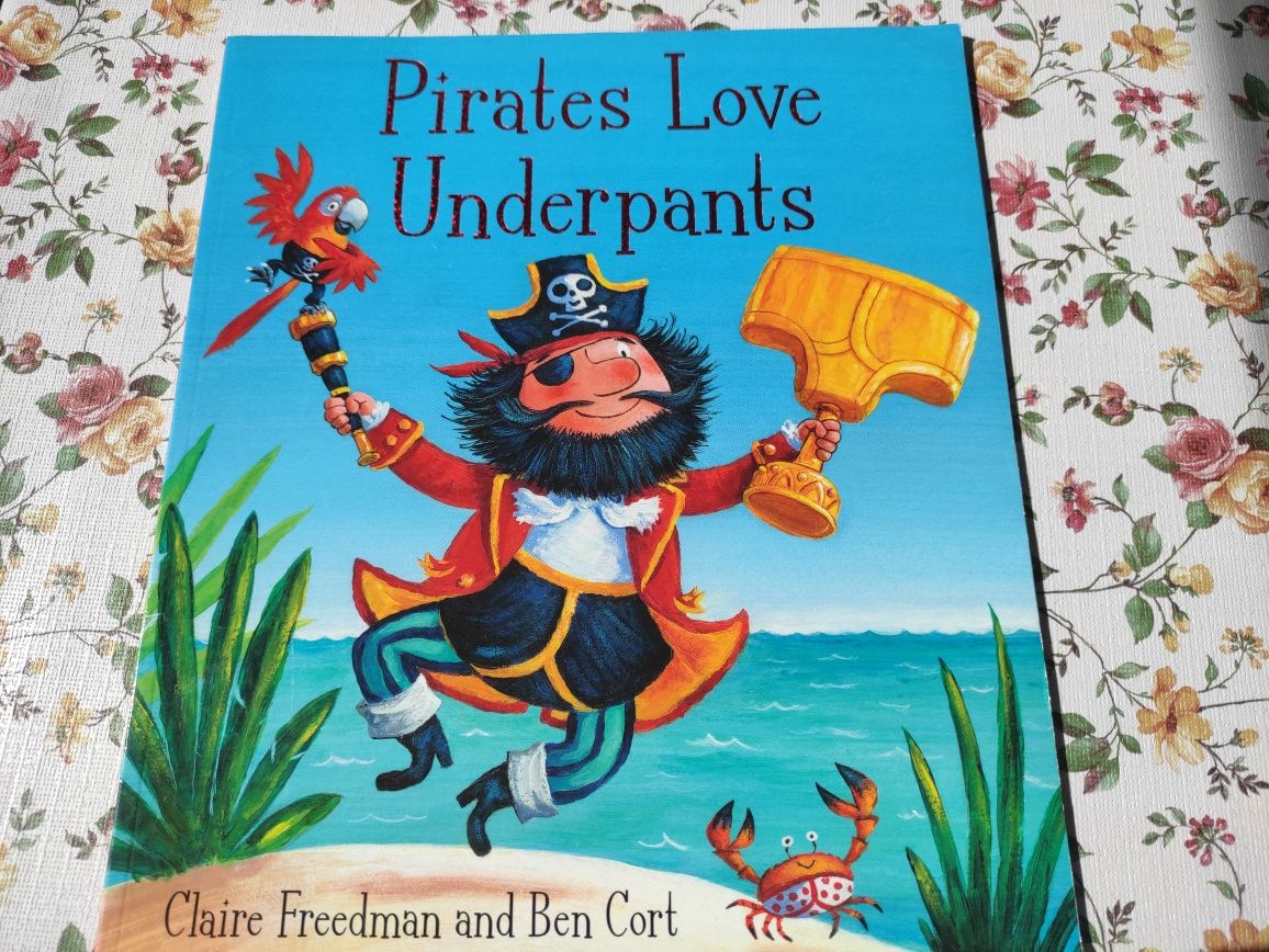 Książka dla dzieci Pirates Love Underpants po angielsku