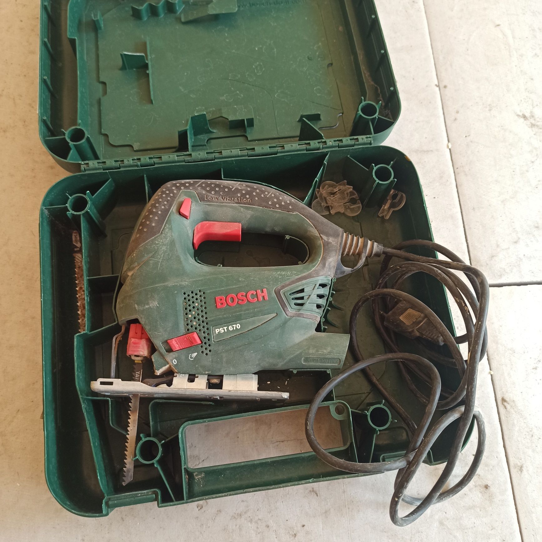 продам лобзик Bosch pst 670