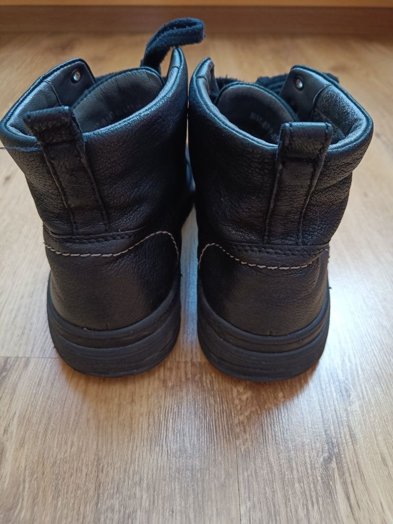 Czarne skórzane męskie buty zimowe Lasocki