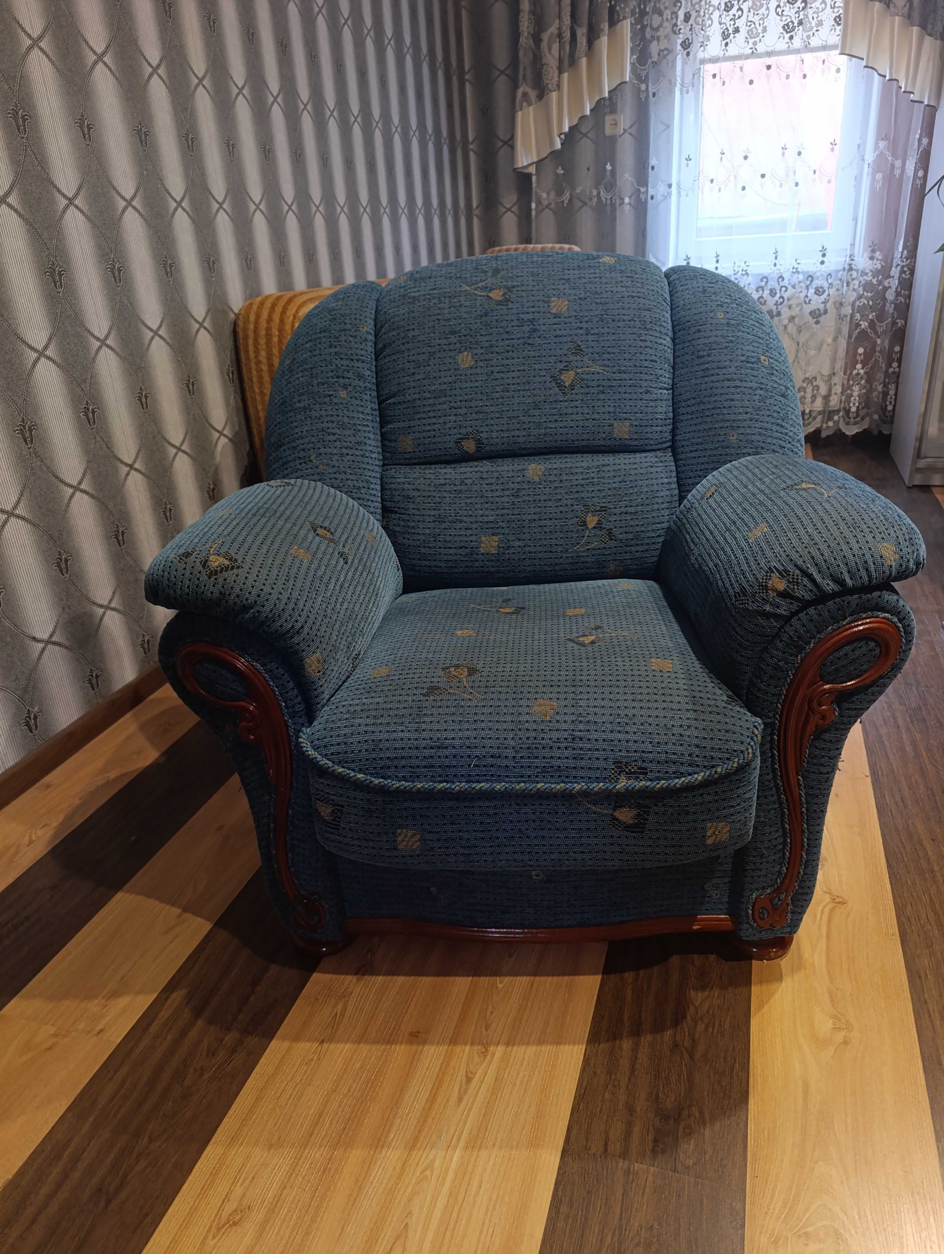 Меблі,продам пуф і крісло