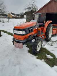 Трактор Kubota