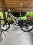 Specialized Demo 8