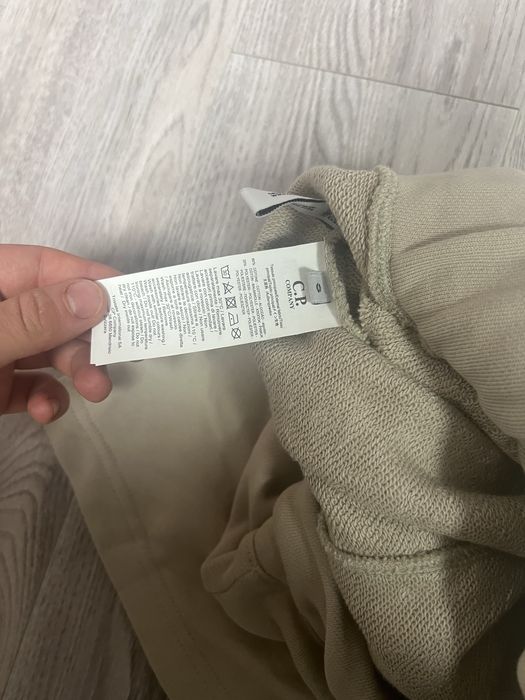 Шорти cp company