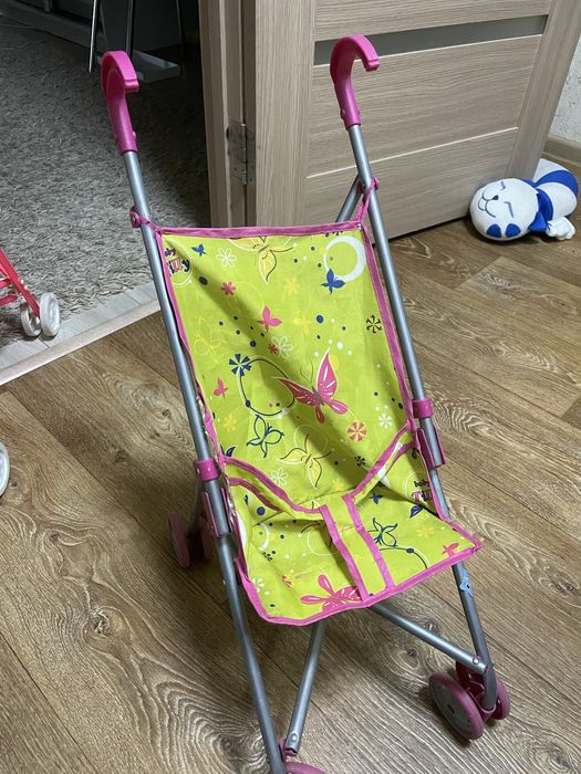 Коляска для ляльки.