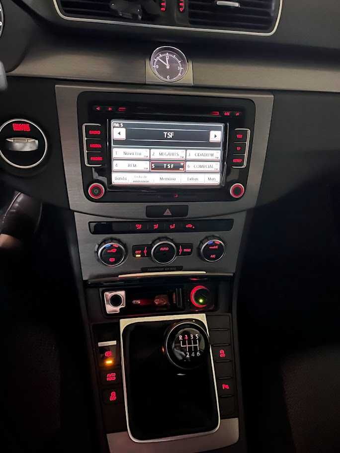 PASSAT Var B7  1.6  105 cv TDI Confortline (56249 km)