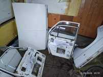 Продам кузовные детали Волга 3110-31029-2410.