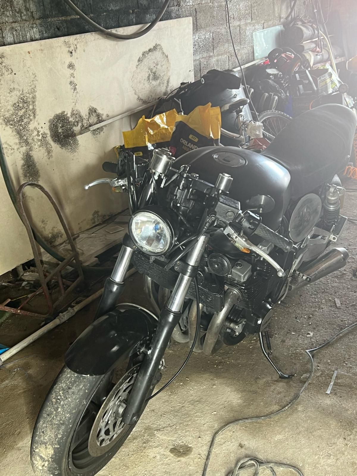 Yamaha  xjr Caferace vendo / troco