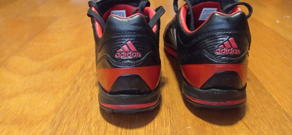 Adidas Bota de futebol Piso Raso