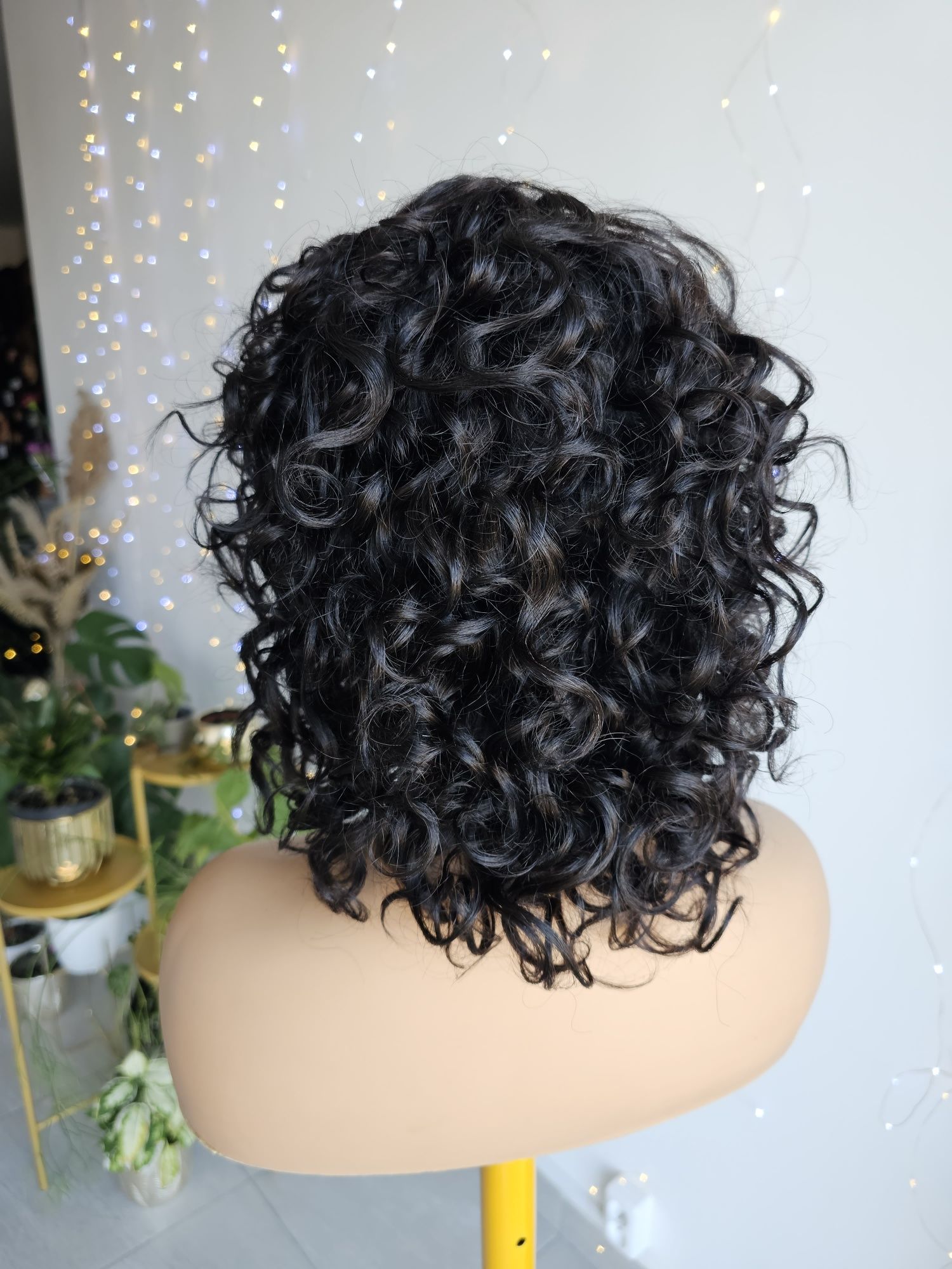 Peruka Zoe z włosów kręconych naturalnych fale loki czarna lacefront