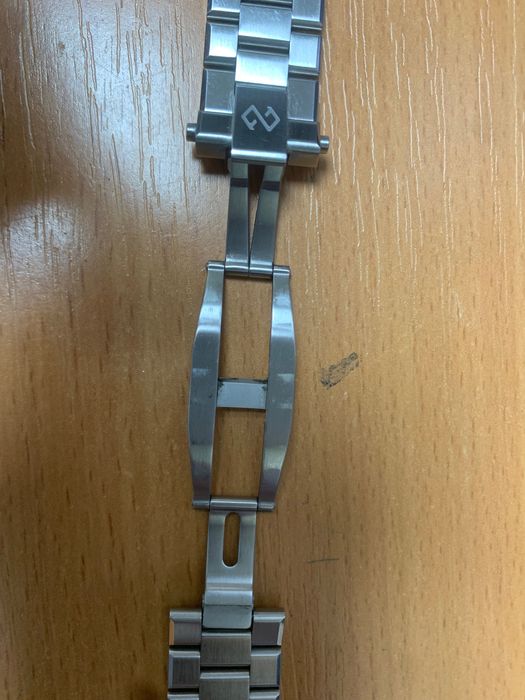 Годинник FORMEX Essence Automatic COSC "Mother of the Sky" 39MM