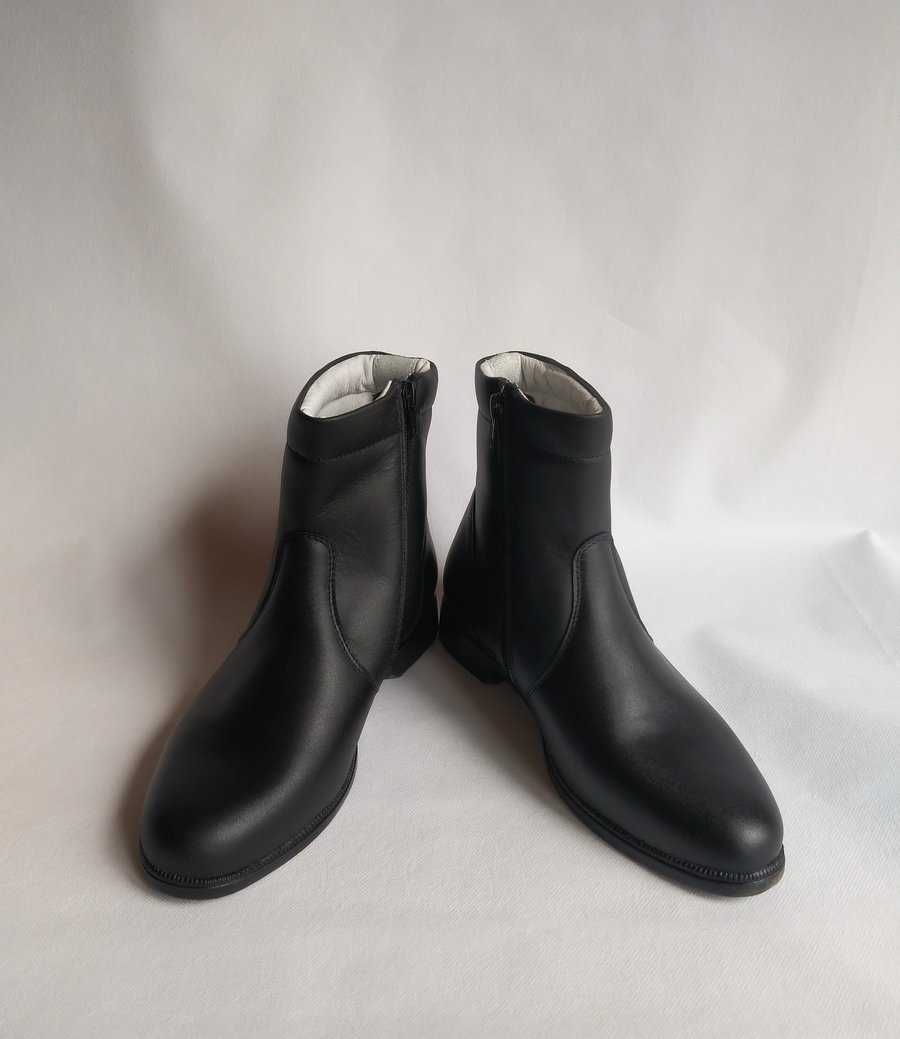 Buty botki skórzane jesień-wiosna-zima Rozmiar 25 i 25,5 (R 38-39)
