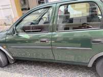 Vende-se carro usado
