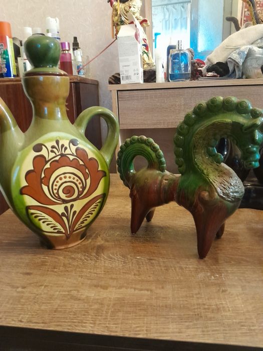 Продам фарфорові статуетки