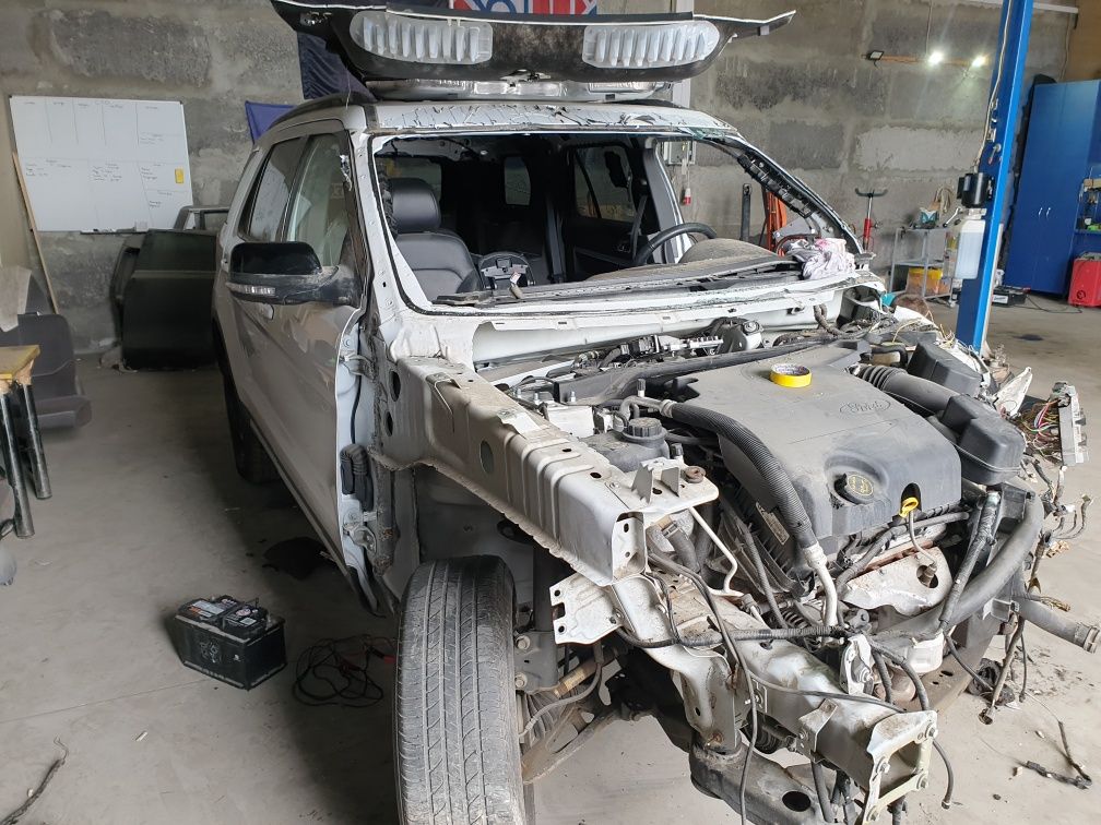 Разборка Ford Explorer 5 і 6 . 22 тис милі. Мотори 3.3 , 3.0, 3.5 4x4