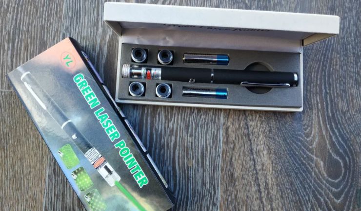 Фонарь лазер зеленый