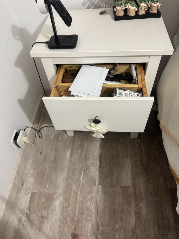 Mesa cabeceira IKEA