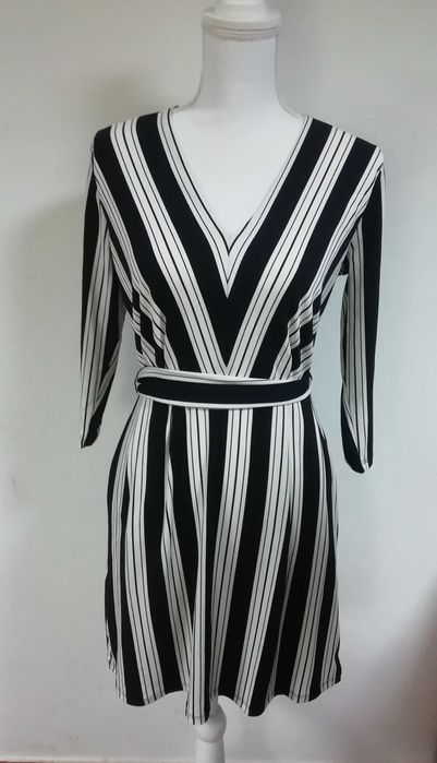 Vestido da H&M NOVO S/M (Mas também dá para L)