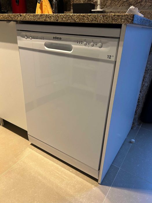 Vendo máquina lavar loiça Edesa EDW-6120 WH 12 servicios 4 programas
