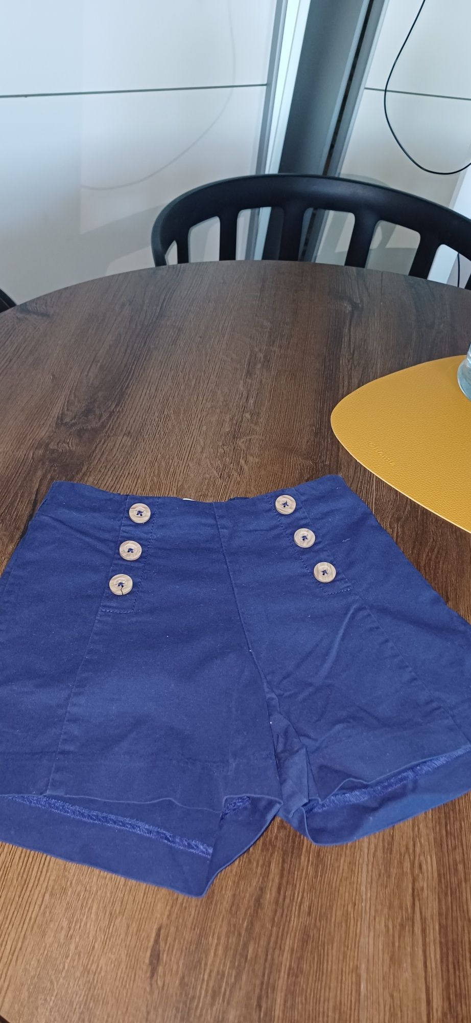 Spodenki zakończenie roku-uroczyste
