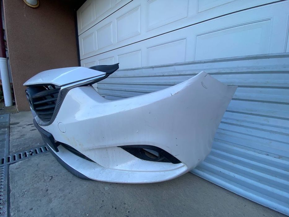 Mazda 6 GJ 2013 передній бампер у зборі Мазда решітка радіатора