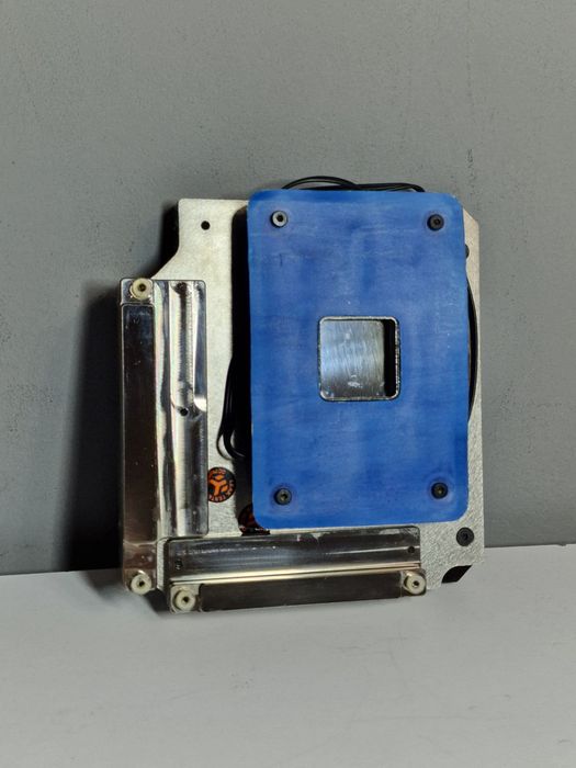 Asus ROG Strix X570-E D-RGB - Plexi Водоблок ЕК- Quantum Momentum