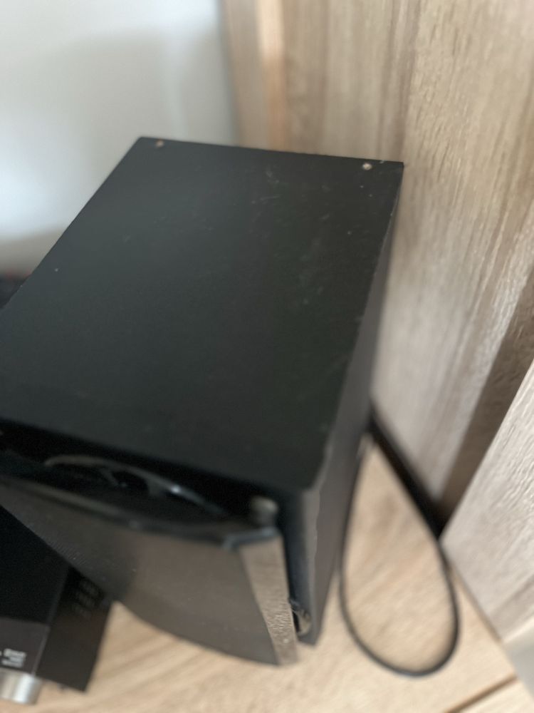 Minisystem Hi‑Fi Sharp XL‑BD601PH z Blu‑ray 3D. Wieża jak kino domowe