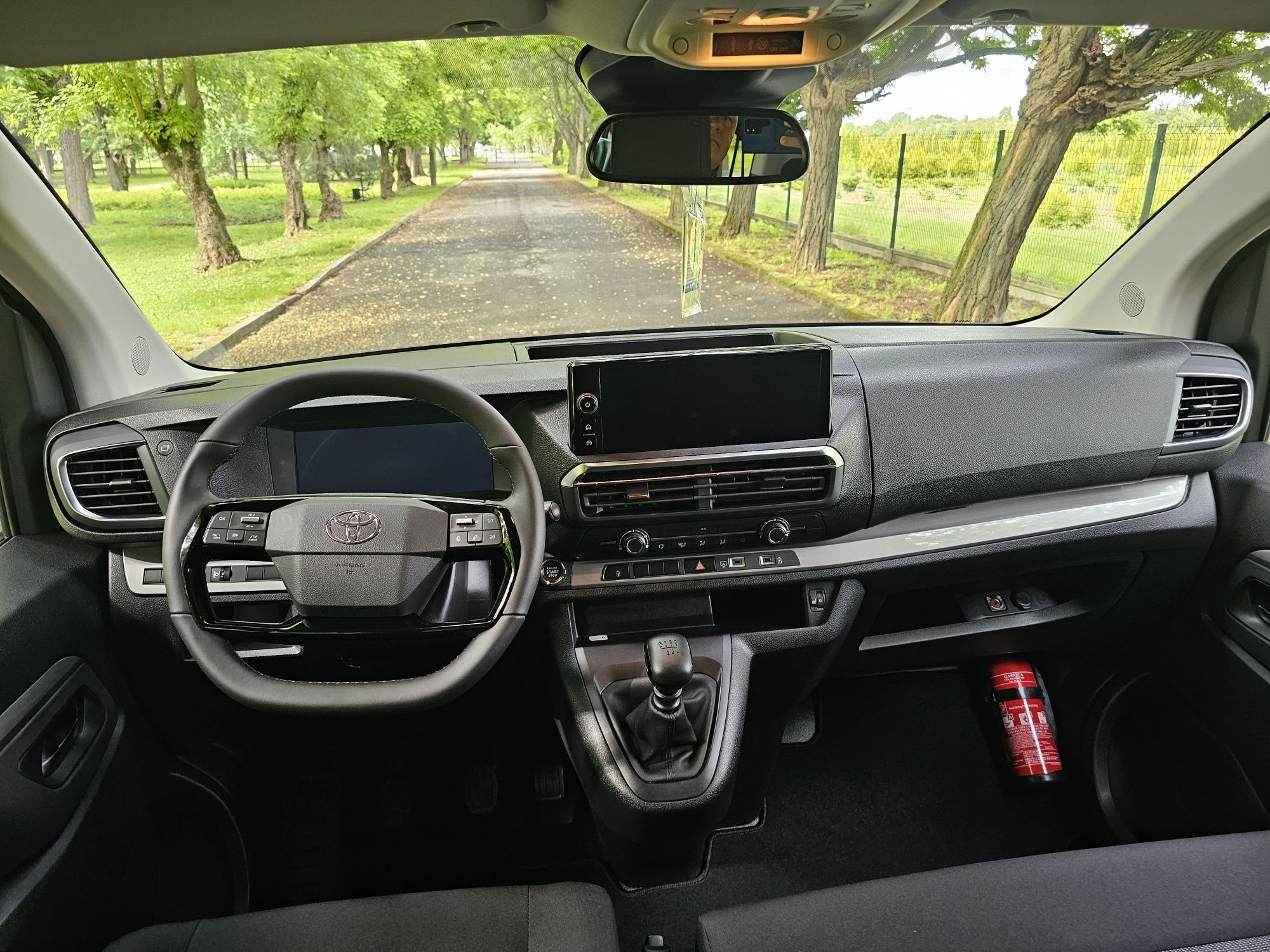 Proace Verso Long 2025r. 9 os