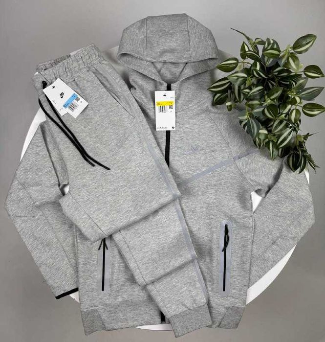 Рефлективний Костюм Nike Tech Fleece 2
