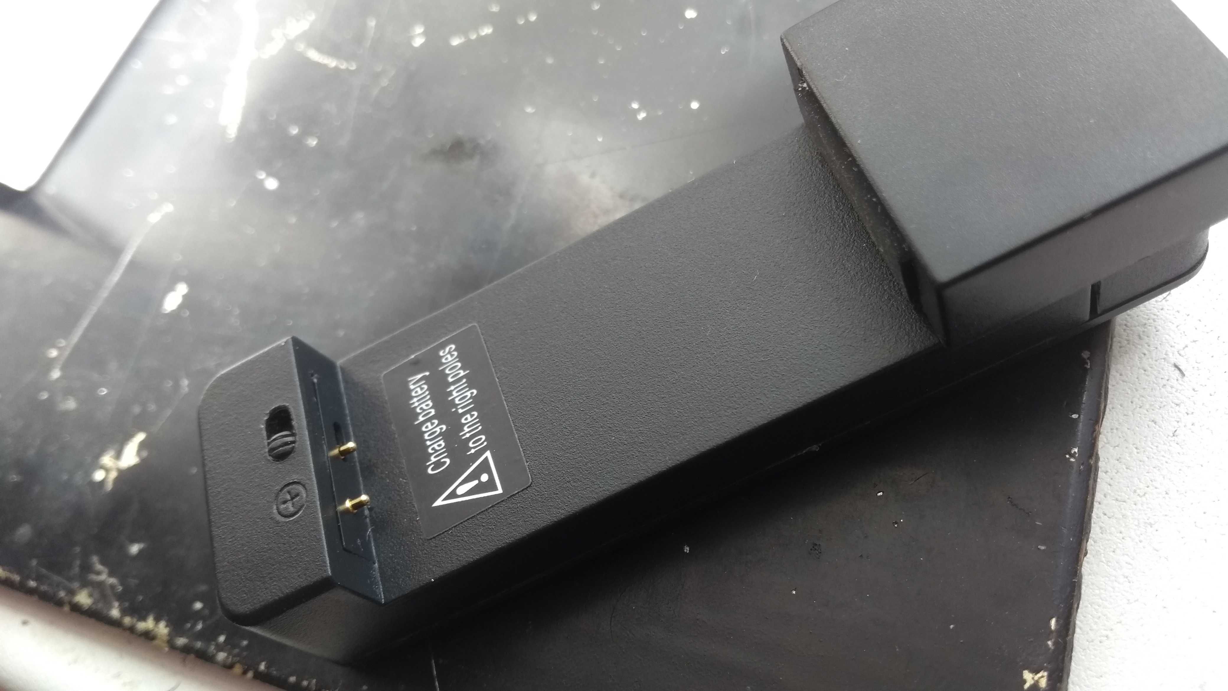Универсальное зарядное устройство для аккумуляторов в телефон
