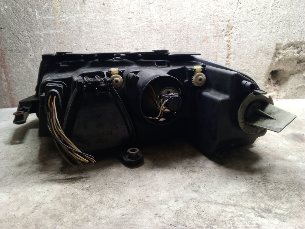 VW Passat B5 fl Lift lampa przednia prawa