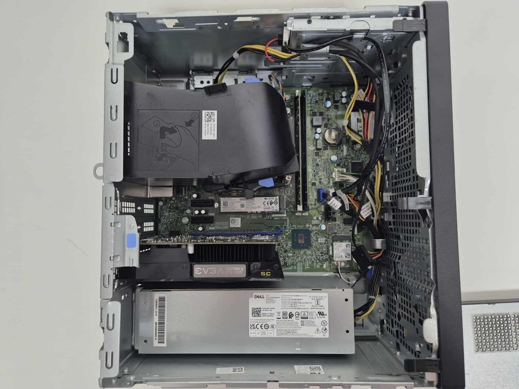 Komputer Dell Vostro 3888 i5 16gb ssd GTX 1050 2gb
Dell Vostro 3888
Ob