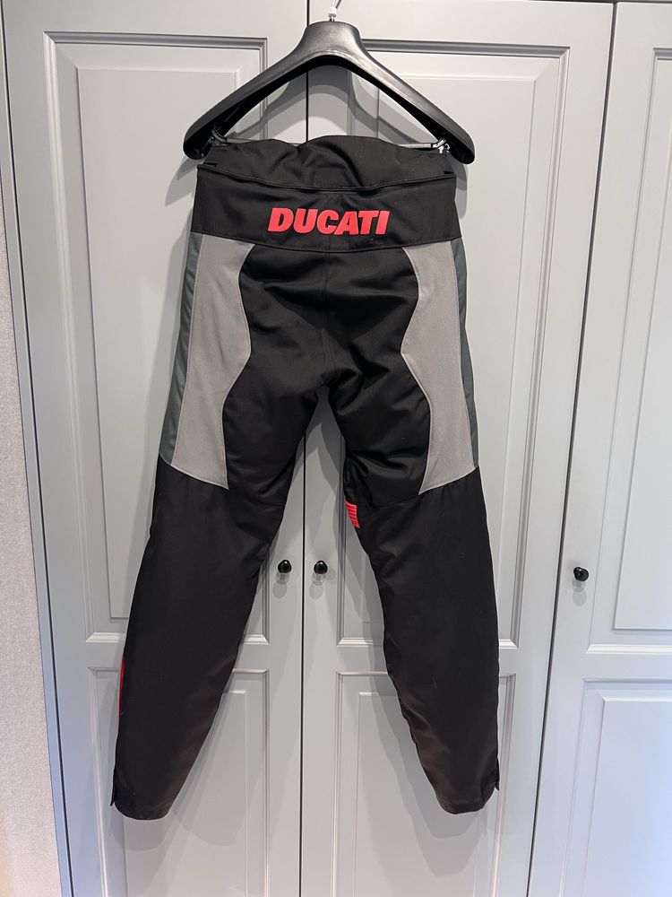 Kombinezon motocyklowy Ducati Strada C4