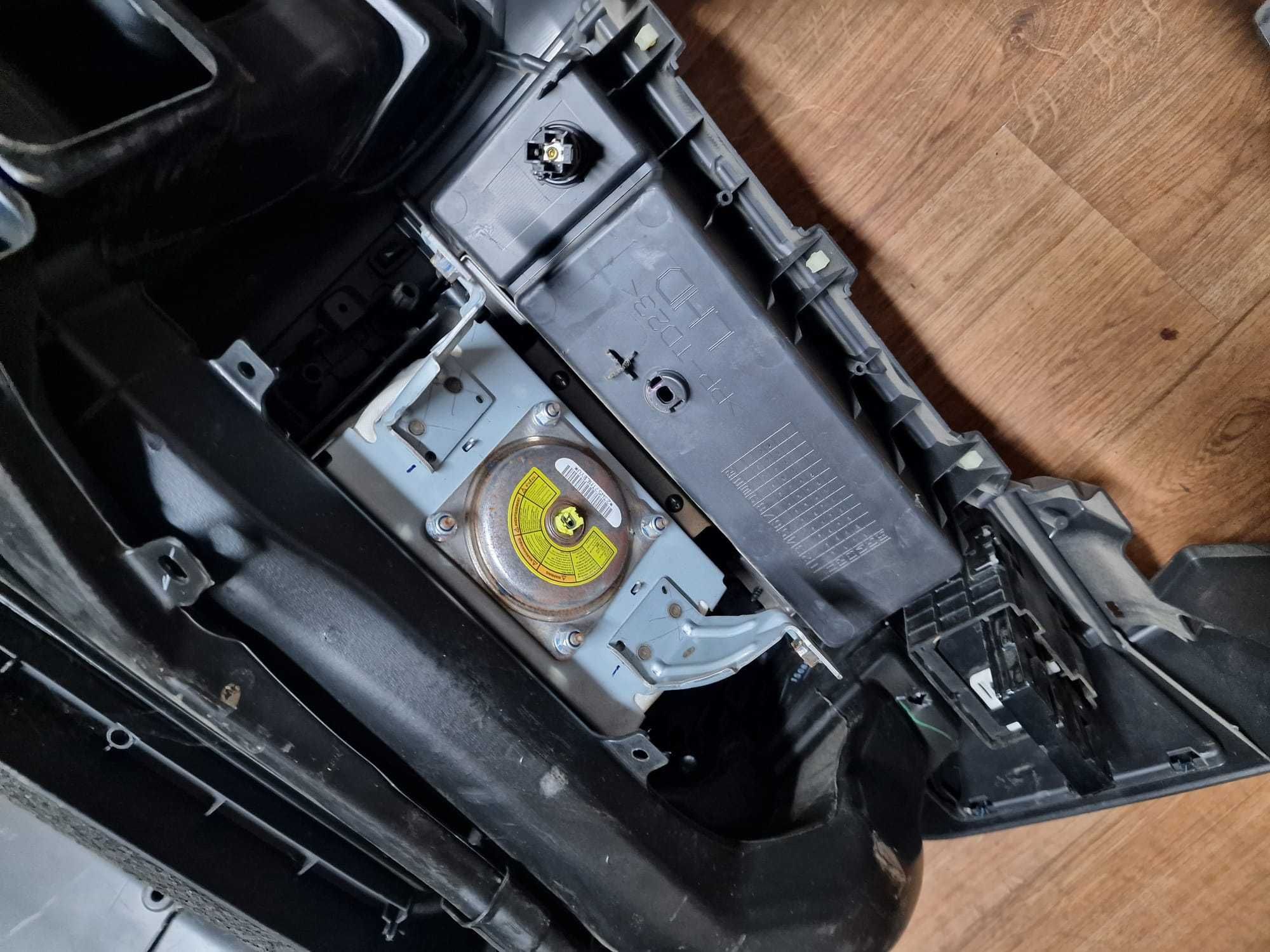 Isuzu D-MAX II  KONSOLA 2015R Poduszka Airbag