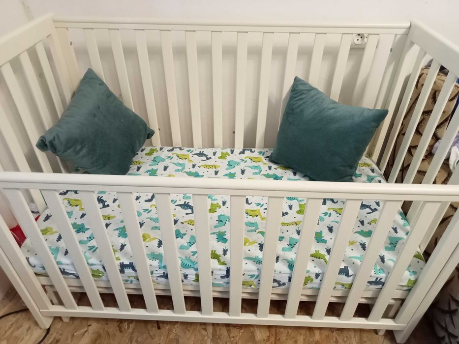 Дитяче ліжечко в гарному стані