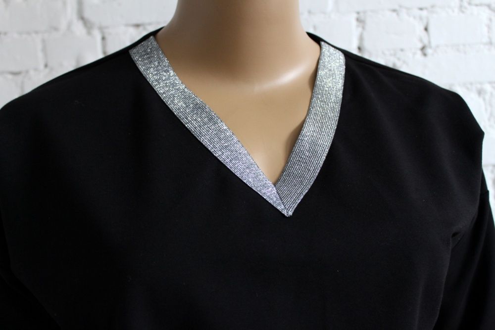 Świetna bluza ze srebrem r.3XL 44/46/48 ideał