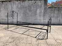 Cama em ferro antiga vintage