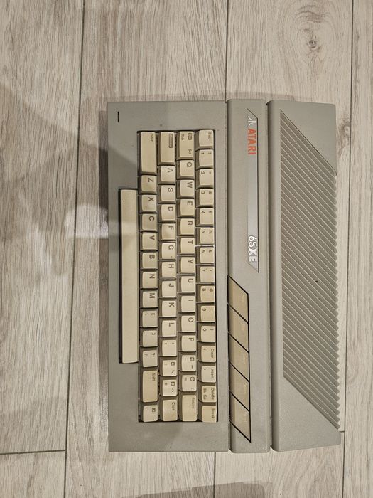 Atari 65xe z magnetofonem